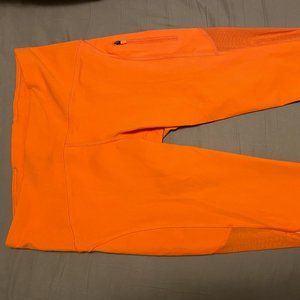 NWOT Lululemon Crops